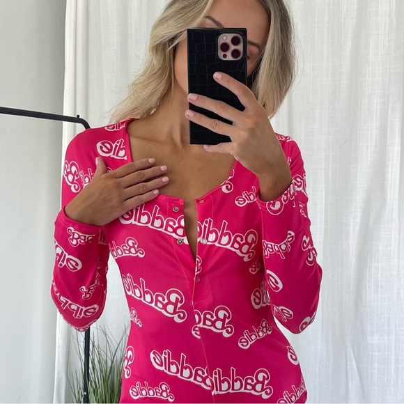 Barbie core baddie jumper sleep wear size small pink with monogram long sleeve - Picture 2 of 5